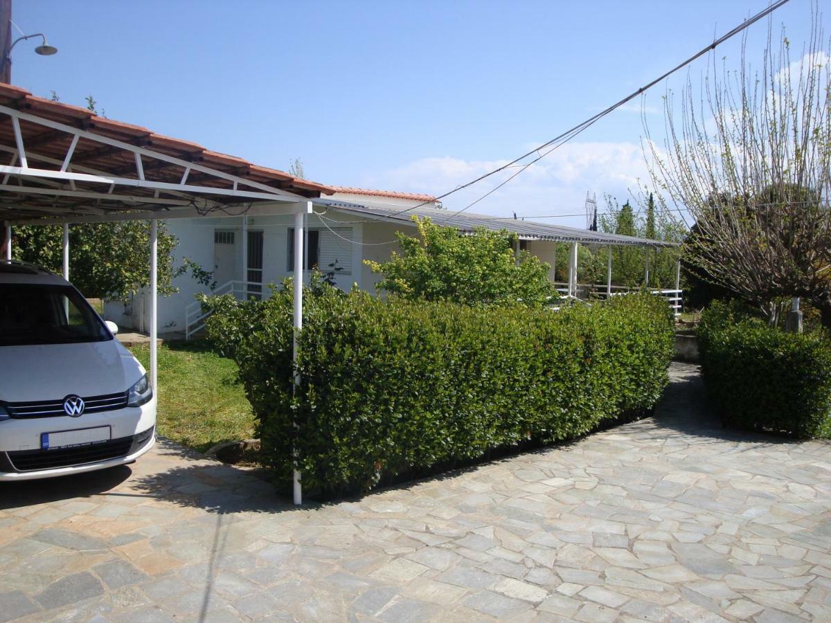 Three Bedroom Country House Magoula  Buitenkant foto