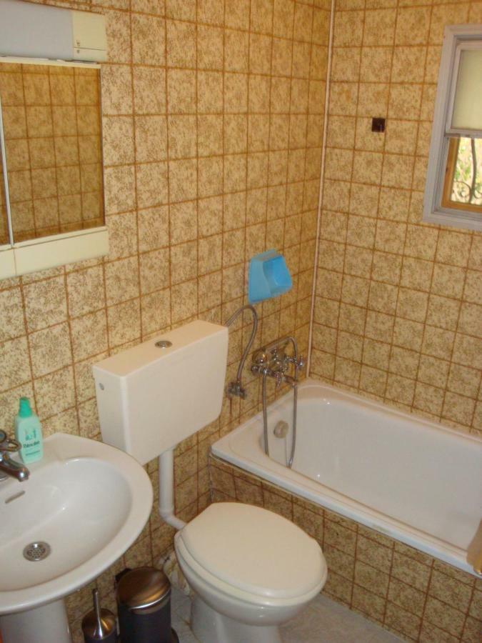 Three Bedroom Country House Magoula  Buitenkant foto