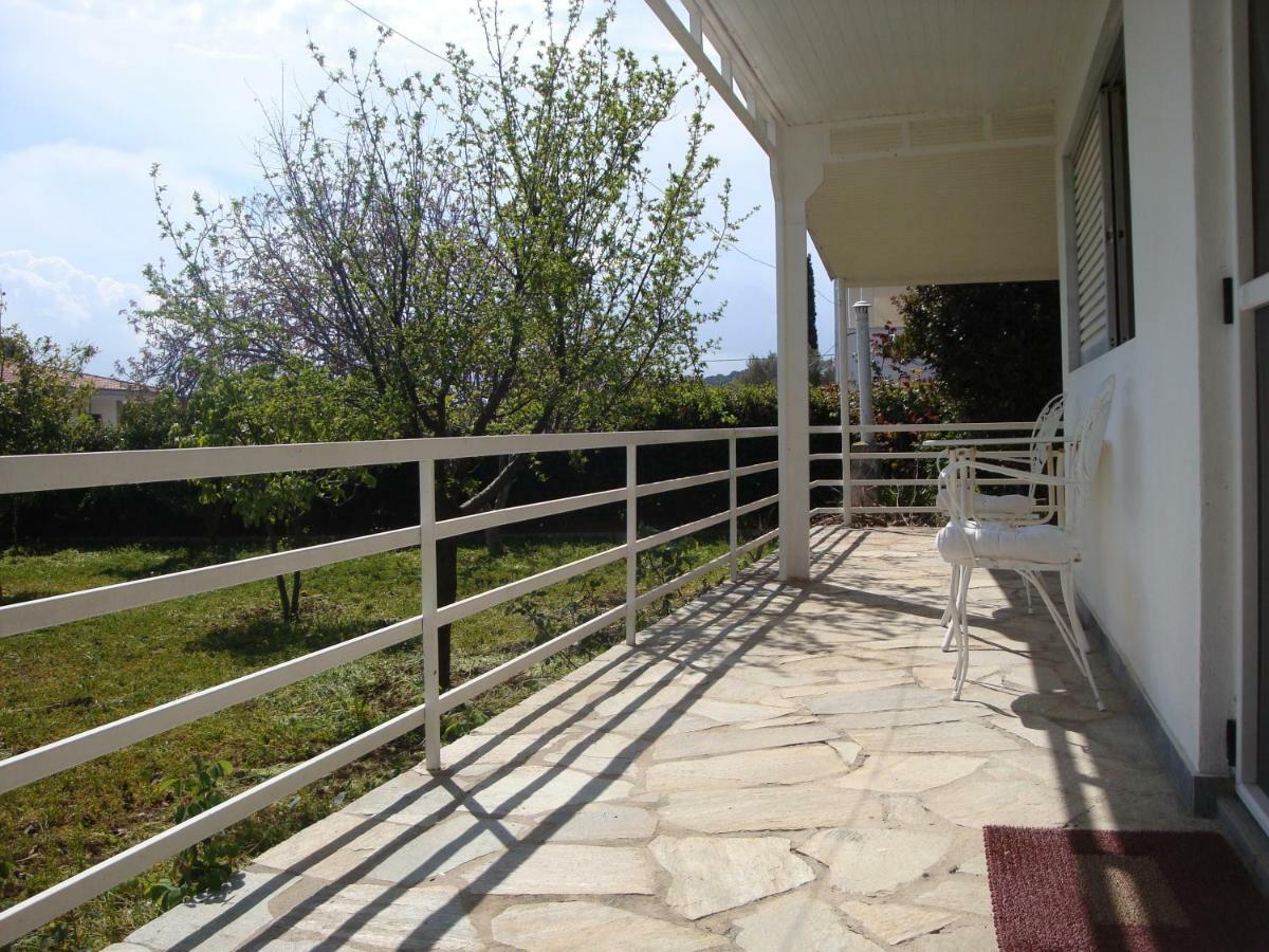 Three Bedroom Country House Magoula  Buitenkant foto